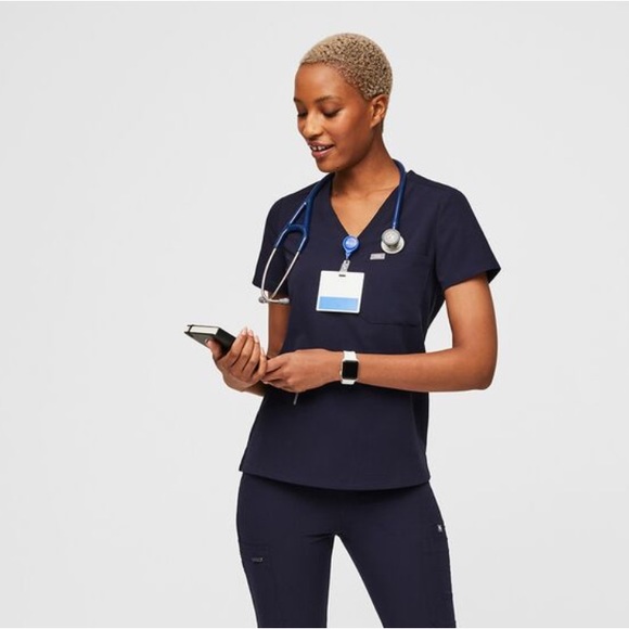 Figs Catarina™ One-Pocket Scrub Top L - Picture 2 of 11